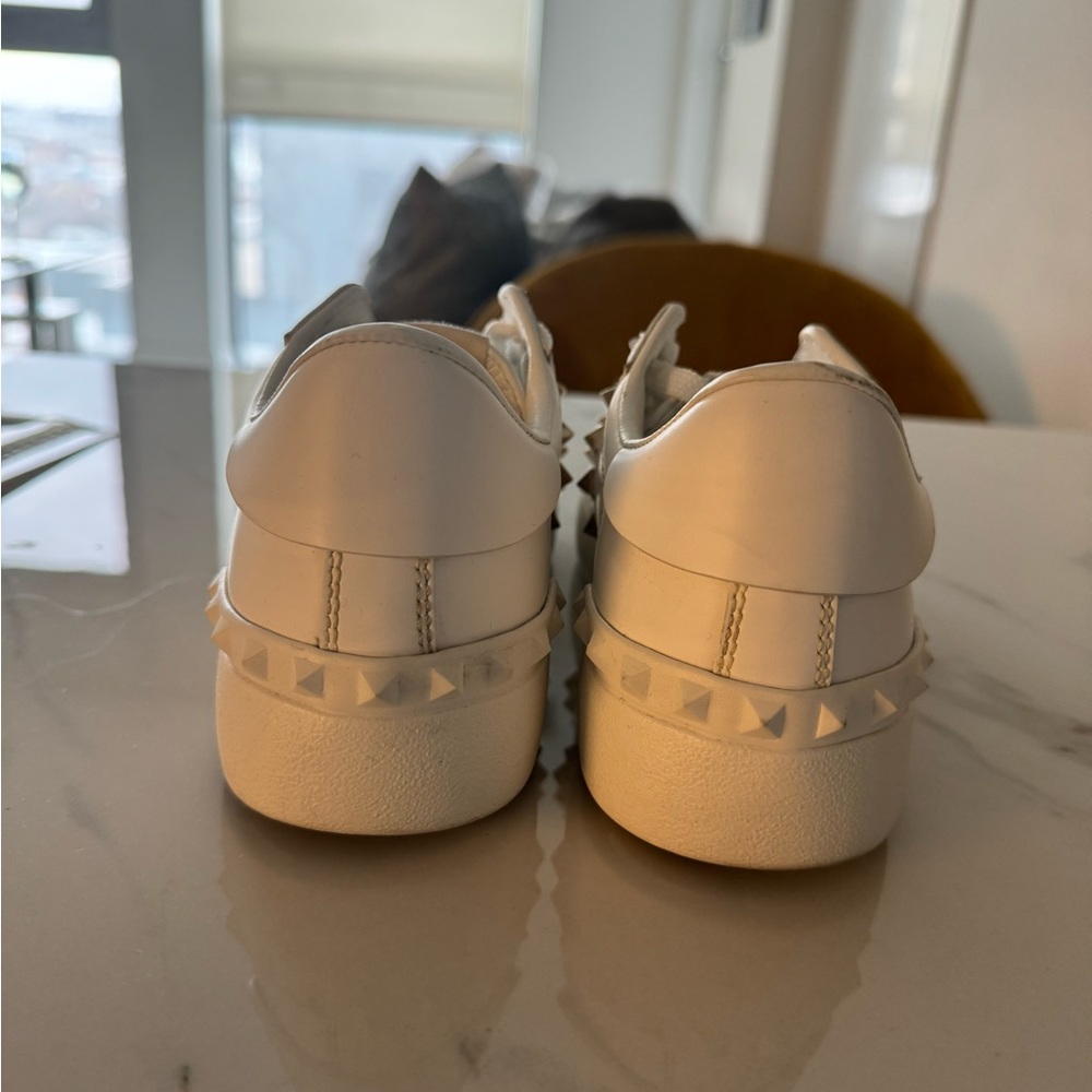 Valentino sneakers for sale lightly worn - Picture 3 of 4